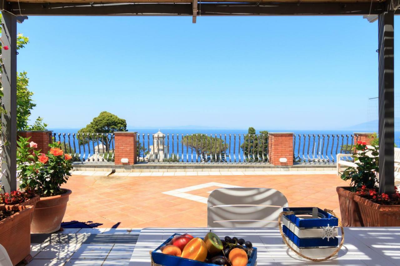 Aquamarine Relaxing Capri Suites Exterior photo